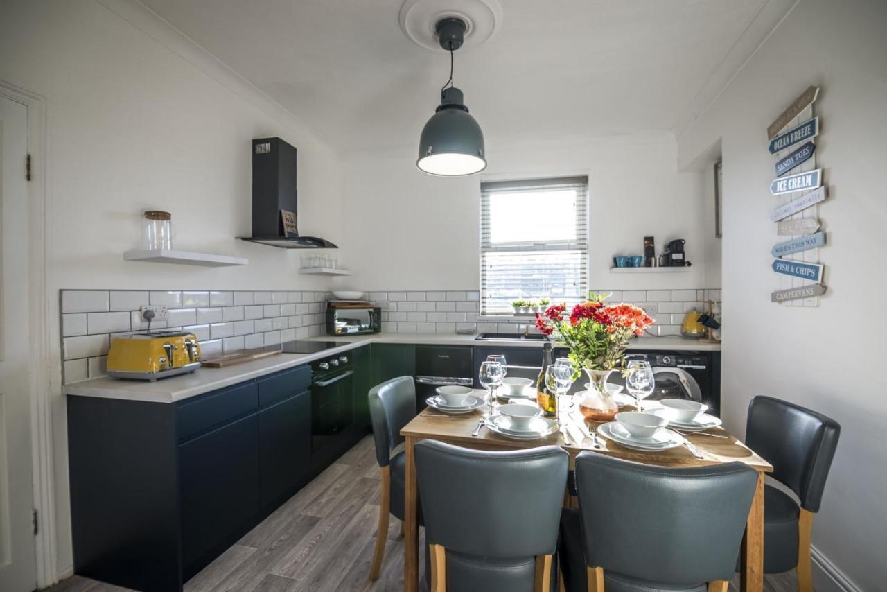 Ivydene - 3 Bedroom Holiday Home - Tenby Bagian luar foto