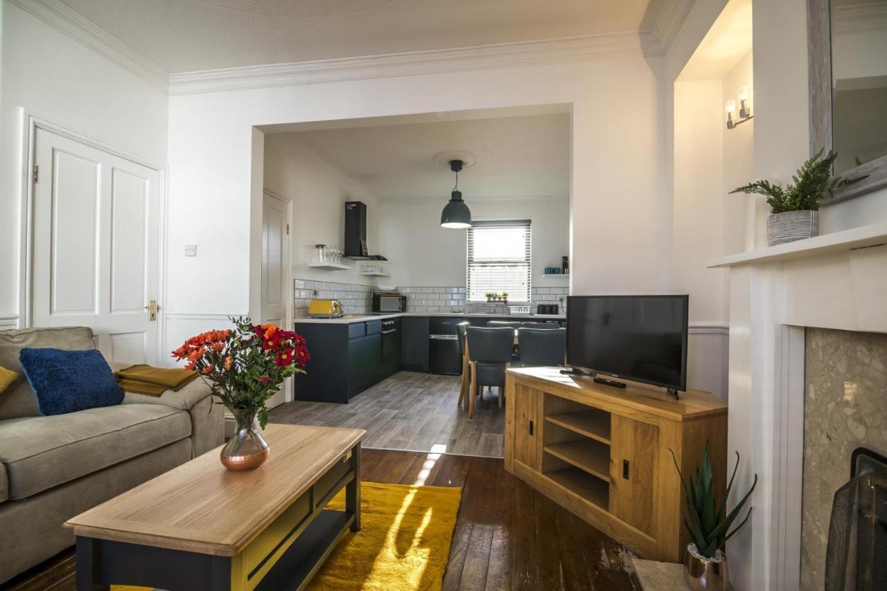 Ivydene - 3 Bedroom Holiday Home - Tenby Bagian luar foto
