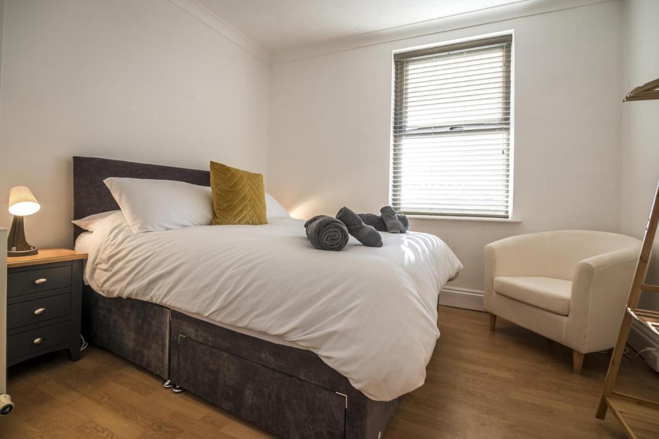 Ivydene - 3 Bedroom Holiday Home - Tenby Bagian luar foto