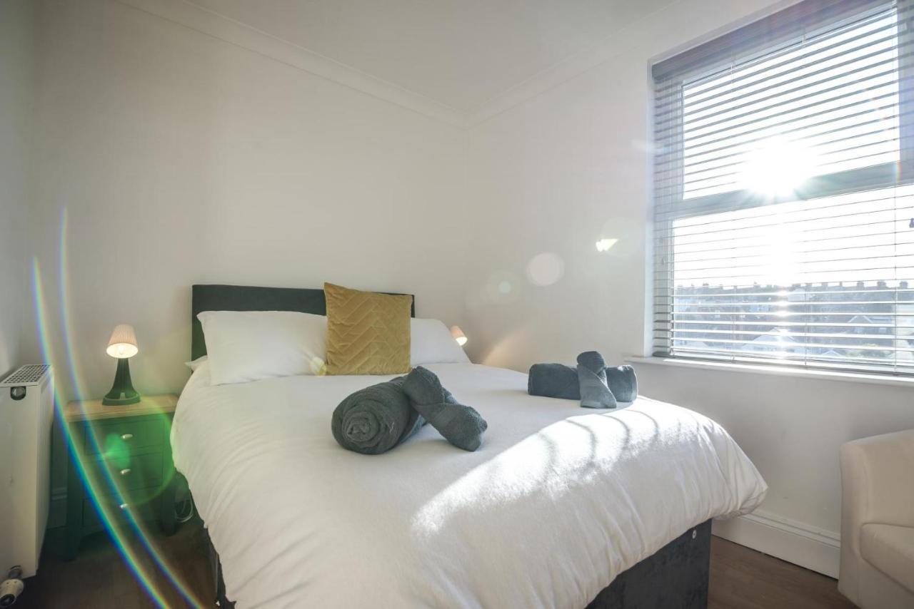 Ivydene - 3 Bedroom Holiday Home - Tenby Bagian luar foto